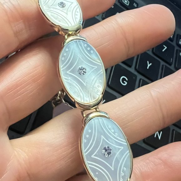 MONET Natural Rainbow Mother of Pearl Shell Bracelet - 7 1/2" inches - Picture 2 of 7